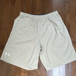 Men’s Under Armour Athletic Shorts Tan Large